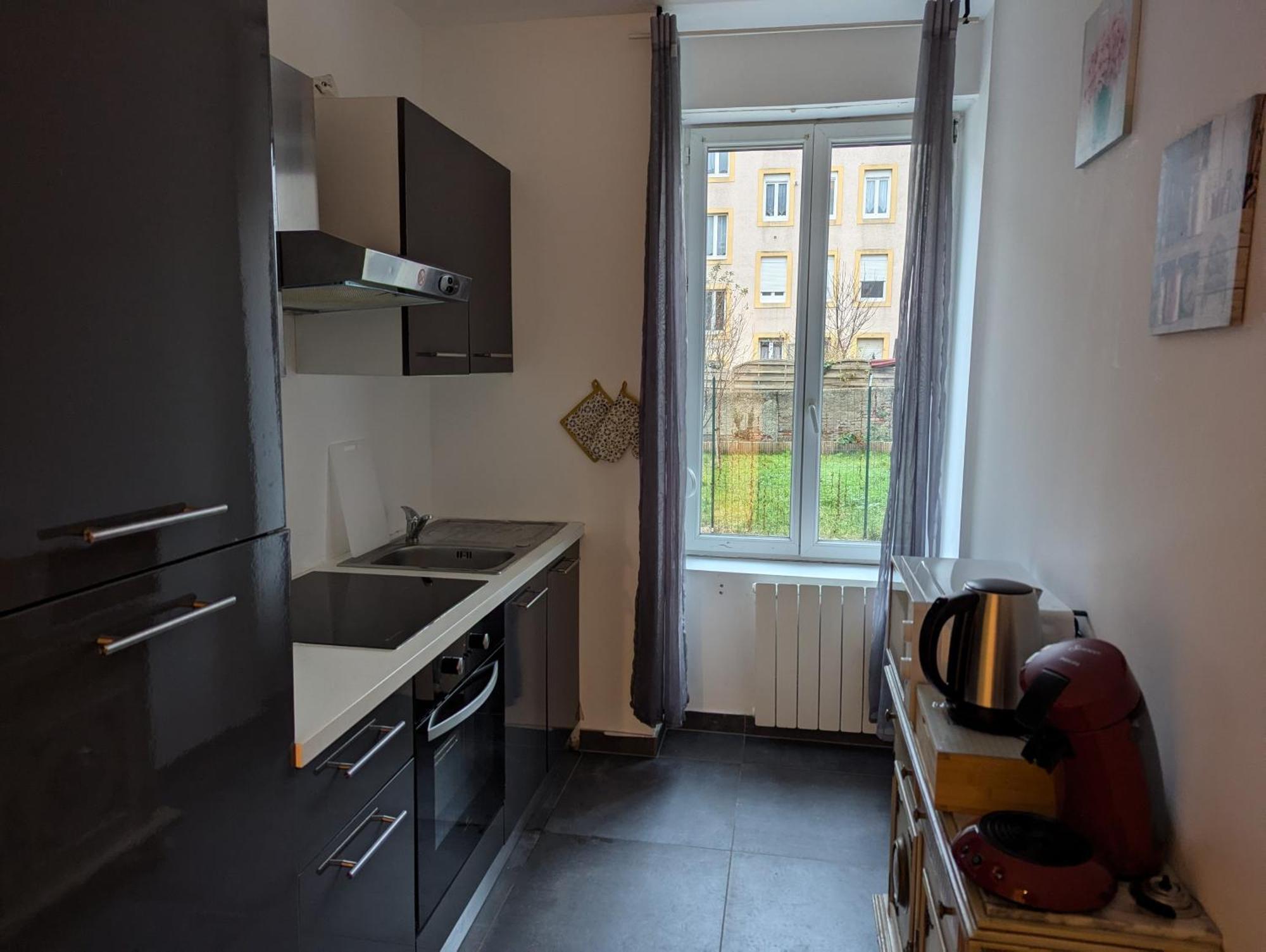 Le Vauban - Appartement 2 Chambres, Salon, Cuisine Equipee, Parking Et Wifi Gratuit Mulhouse Bagian luar foto